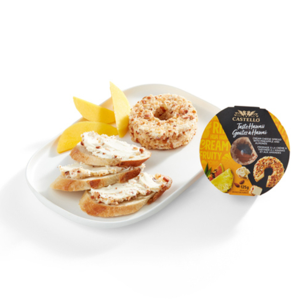 Крем-сир з ананасом та мигдалем Castello pineapple almond 125g